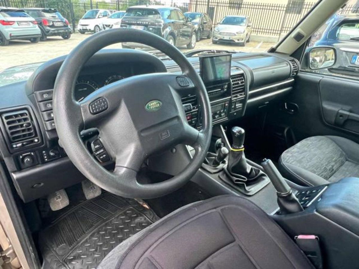 Land Rover Discovery 2.5 Td5 5 porte HSE (7)
