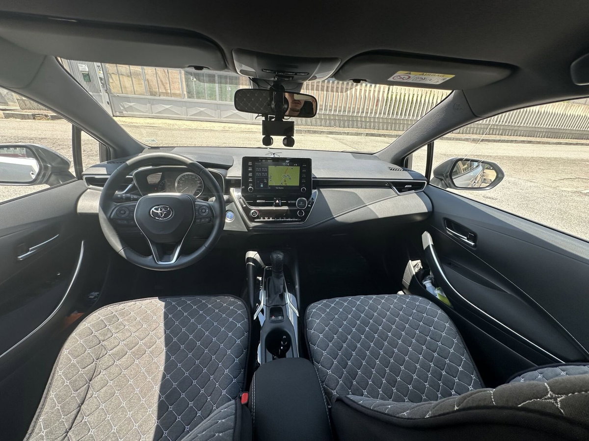 Toyota Corolla Touring Sports 1.8 Hybrid Business (13)