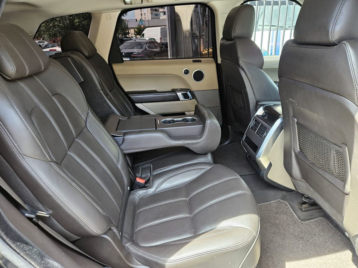 Land Rover Range Rover Sport 3.0 TDV6 HSE (17)
