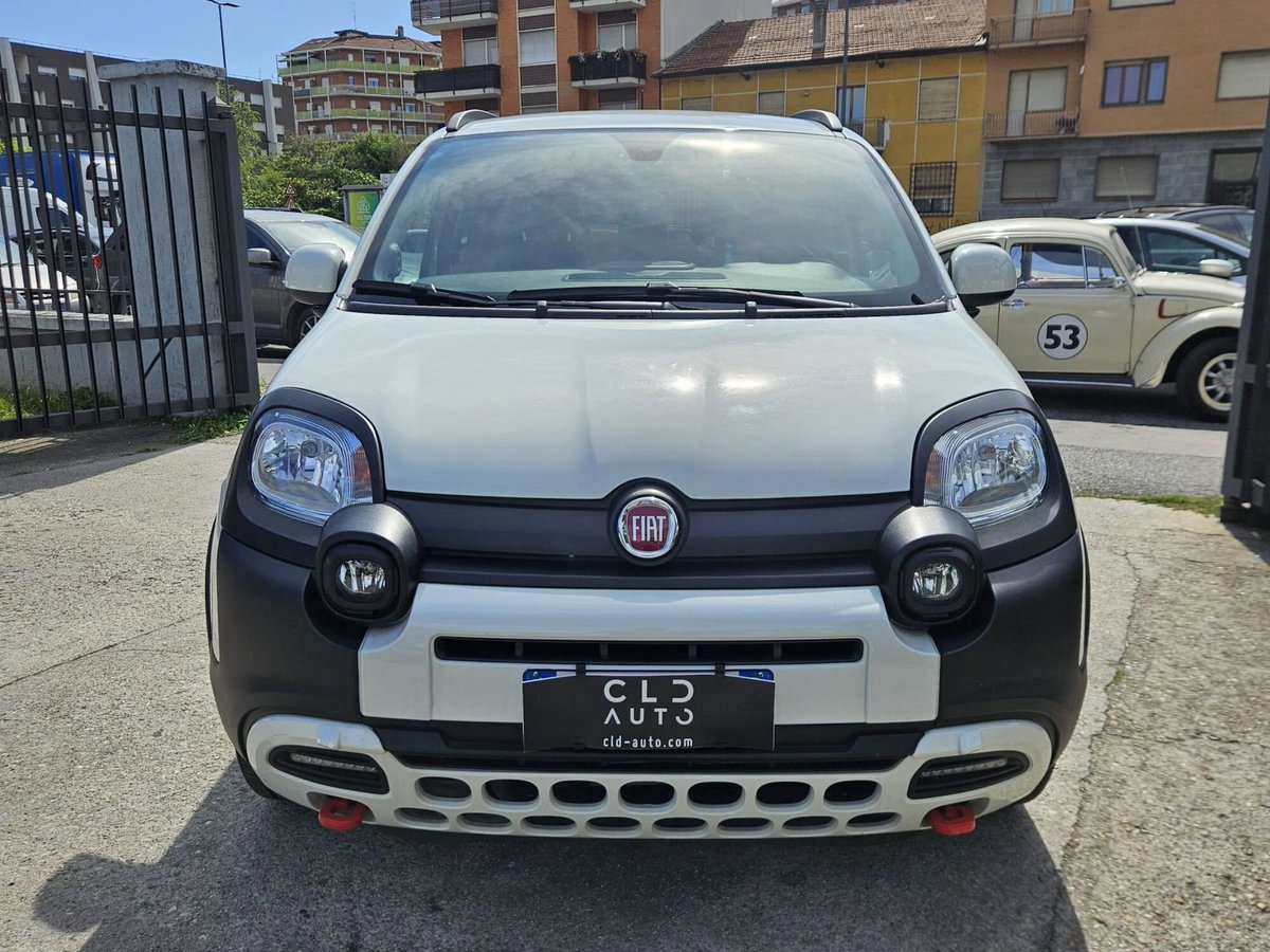 Fiat Panda 1.0 FireFly S&S Hybrid City Cross (2)