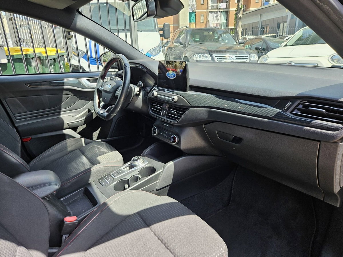 Ford Focus Station Wagon 1.5 TDCi 120 CV Start&Stop SW ST Line (10)