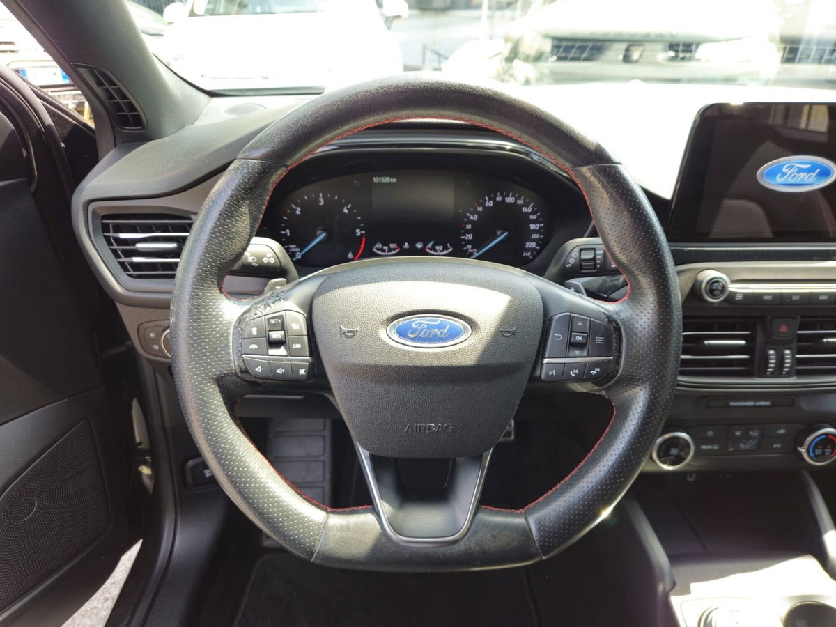 Ford Focus Station Wagon 1.5 TDCi 120 CV Start&Stop SW ST Line (13)