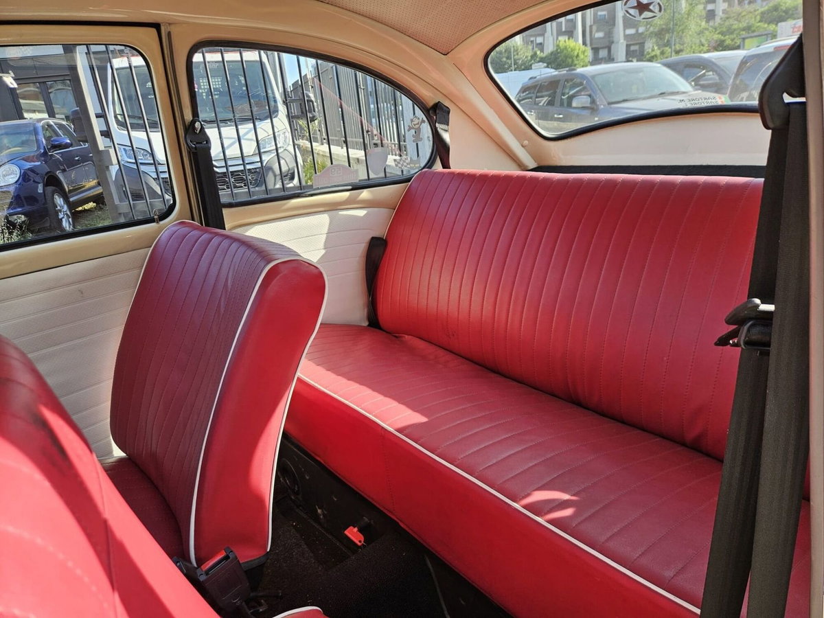 Volkswagen Maggiolino 1.2 TSI Design (9)