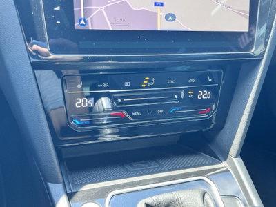 Volkswagen Passat Variant 2.0 TDI SCR 200 CV 4MOTION DSG Executive (16)