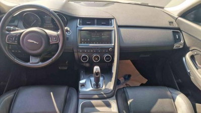 Jaguar E-Pace 2.0 AWD aut. R-Dynamic HSE (10)