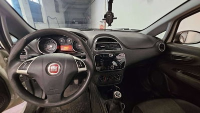 Fiat Punto 1.3 MJT II 75 CV 5 porte Street (7)