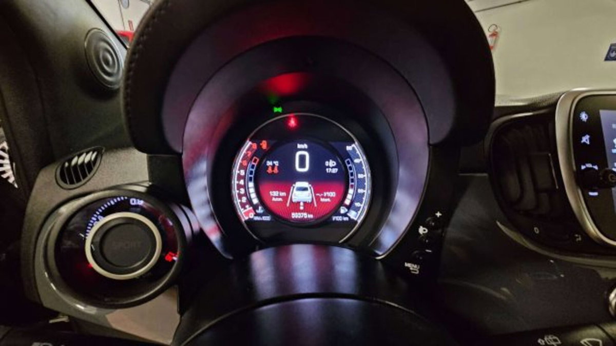 Abarth 595 595 1.4 Turbo T-Jet 145 CV (9)