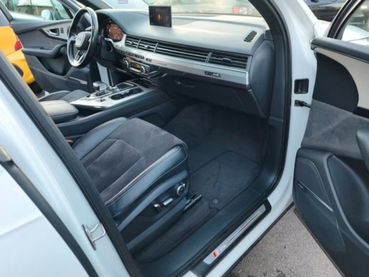 Audi Q7 3.0 TDI 218 CV ultra quattro tiptronic (12)