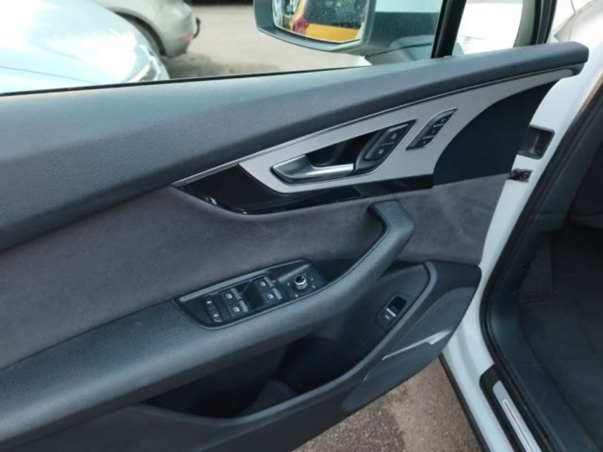 Audi Q7 3.0 TDI 218 CV ultra quattro tiptronic (6)