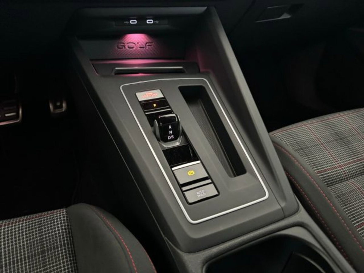 Volkswagen Golf 2.0 TSI GTI DSG (16)