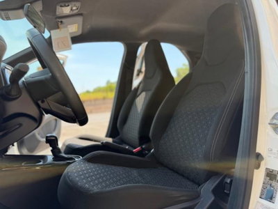 Toyota Aygo X 1.0 Trend 72cv (12)