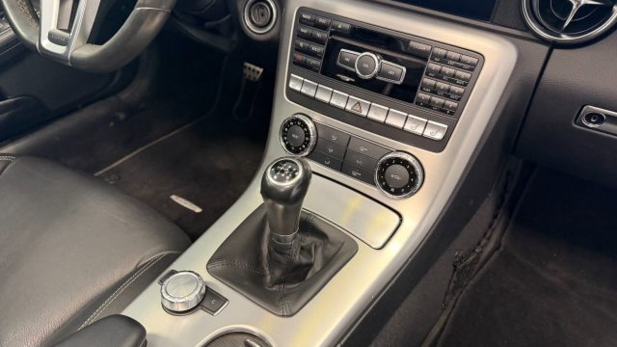 Mercedes-Benz SLK 200 CGI Edition1 (9)