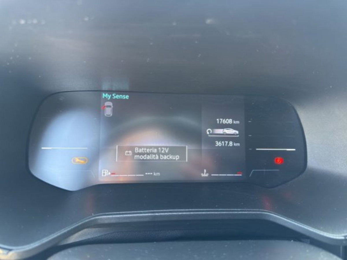 Renault Clio TCe 90 CV 5 porte Techno (11)