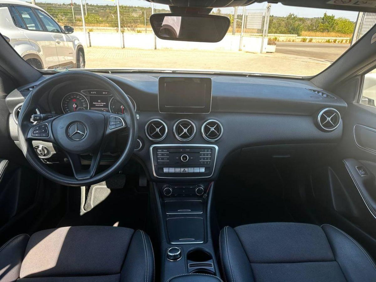 Mercedes-Benz Classe A 180 d Sport (11)