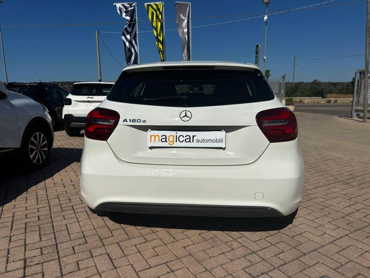 Mercedes-Benz Classe A 180 d Sport (6)