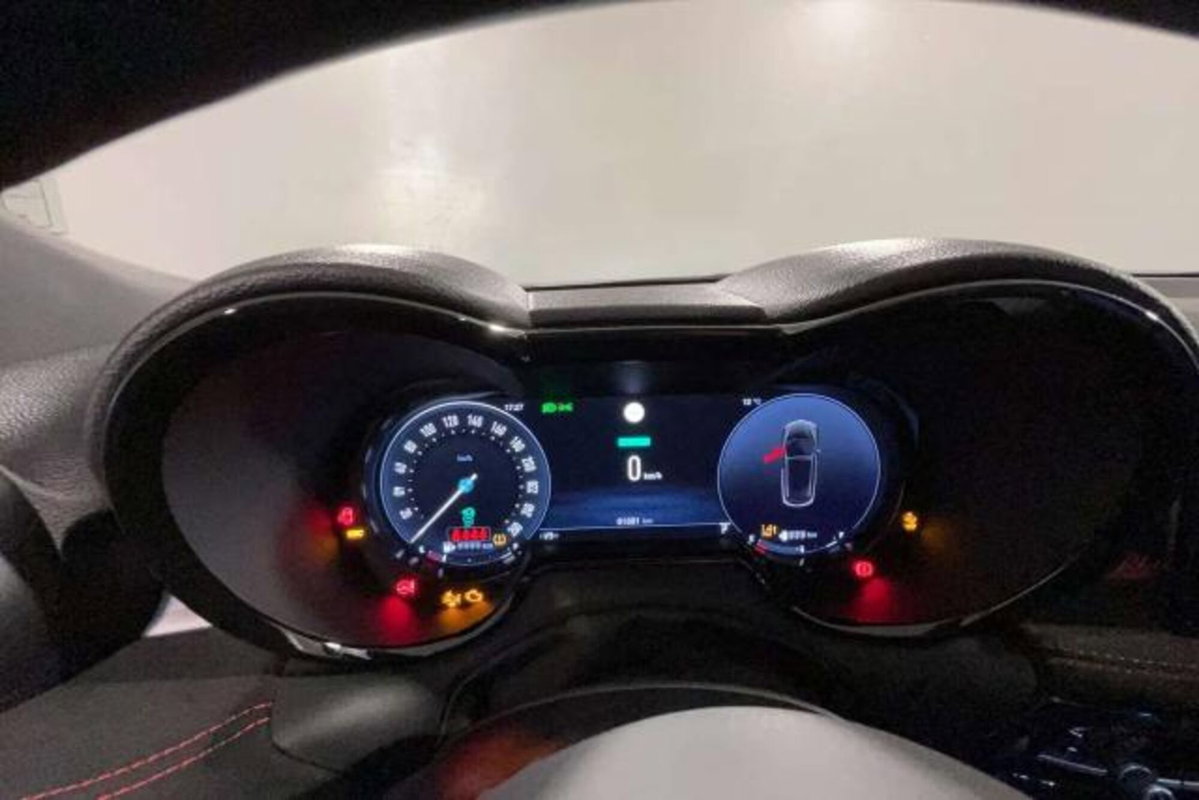 Alfa Romeo Tonale 1.3 phev Veloce Q4 280cv at6 (8)