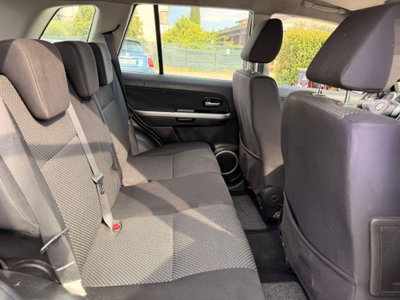 Suzuki Grand Vitara 1.9 DDiS 5 porte Executive (20)