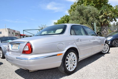 Jaguar XJ 4.2 V8 cat Executive (18)