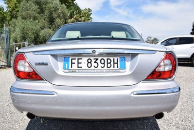 Jaguar XJ 4.2 V8 cat Executive (9)