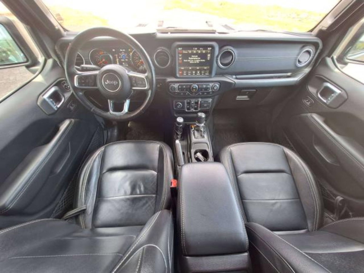Jeep Wrangler Unlimited 2.2 Mjt II Sahara (9)