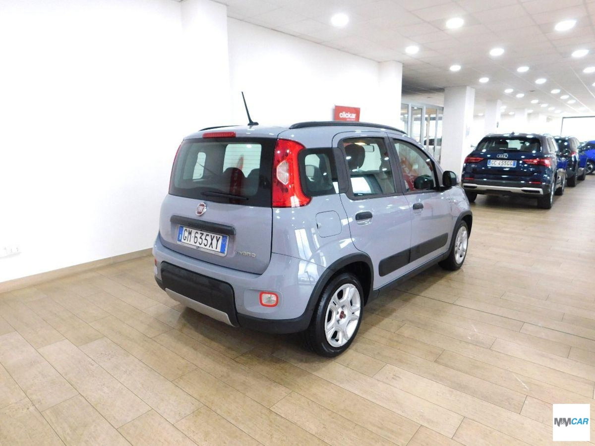 Fiat Panda 1.0 FireFly S&S Hybrid City Cross (3)