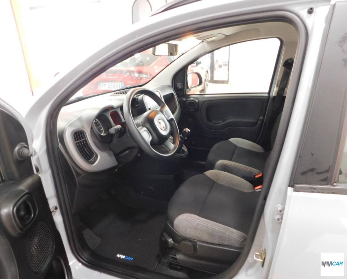 Fiat Panda 1.0 FireFly S&S Hybrid City Cross (9)