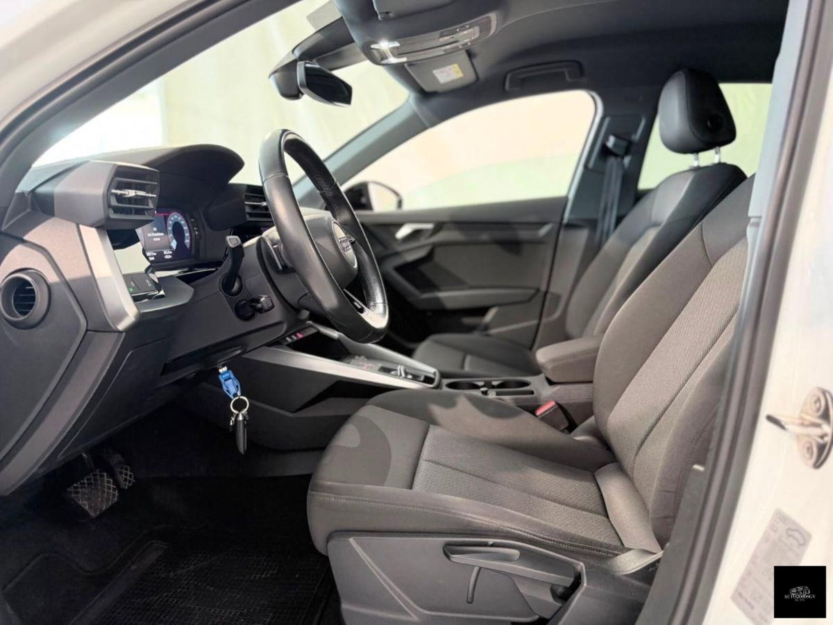 Audi A3 Sportback 2.0 tdi 116cv (11)