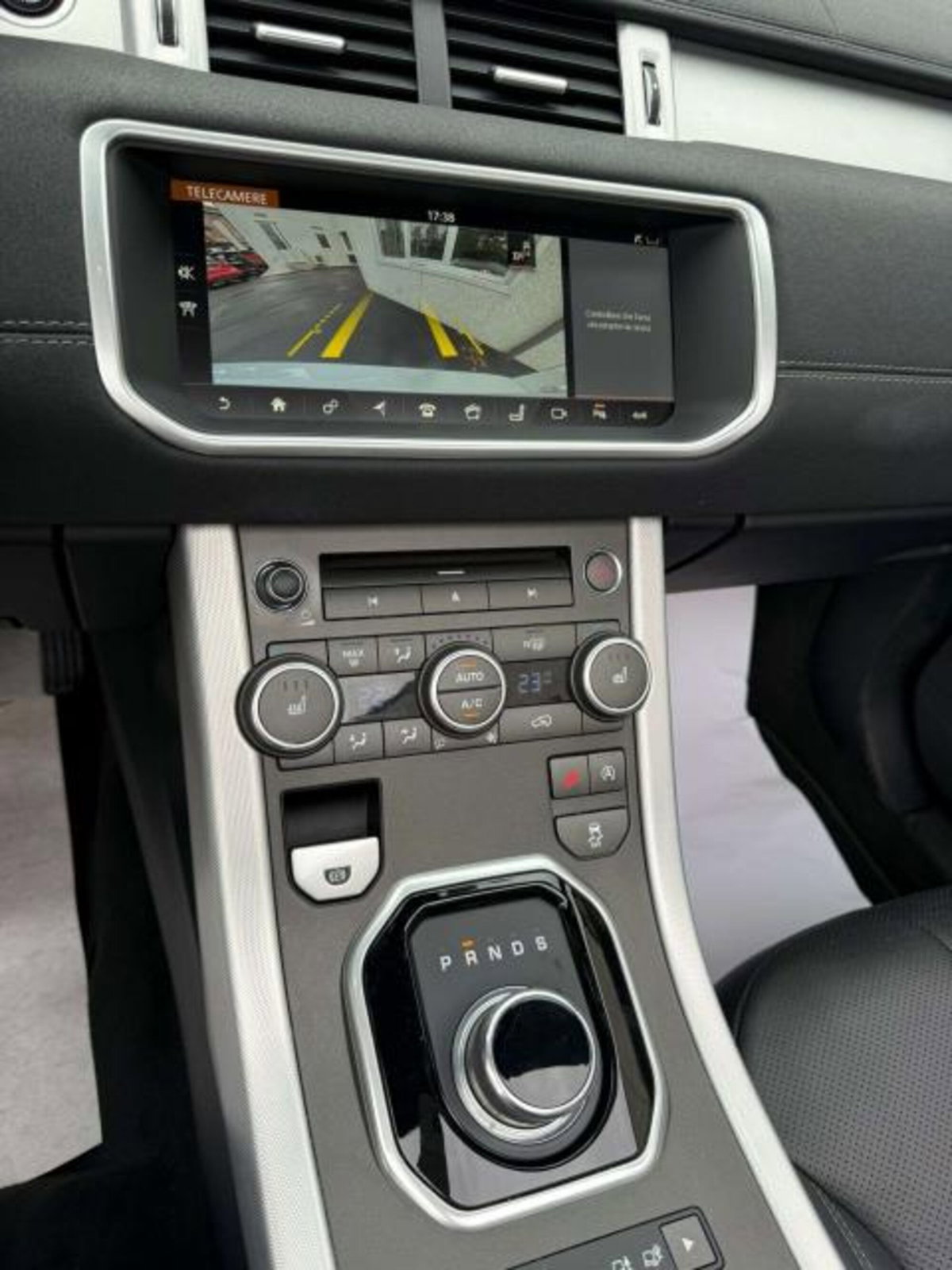 Land Rover Range Rover Evoque 2.0 TD4 150 CV Convertibile HSE Dynamic (11)