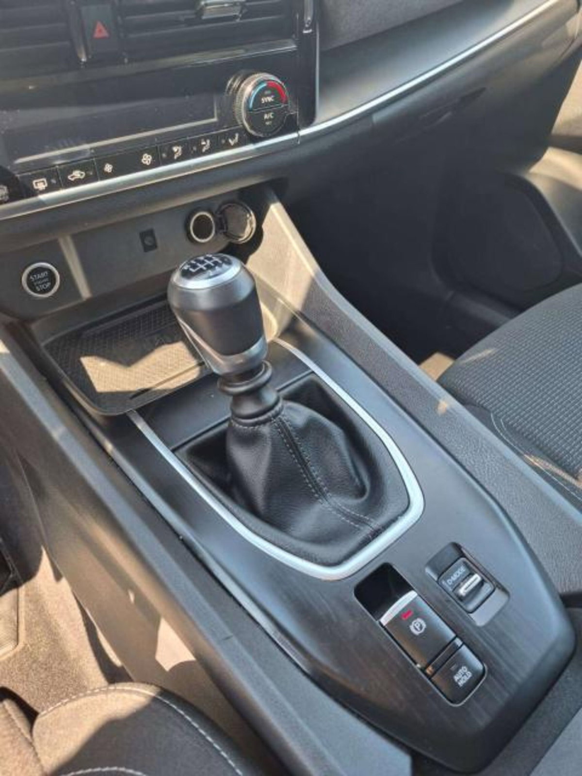 Nissan Qashqai 1.3 mhev Tekna 2wd 140cv (14)