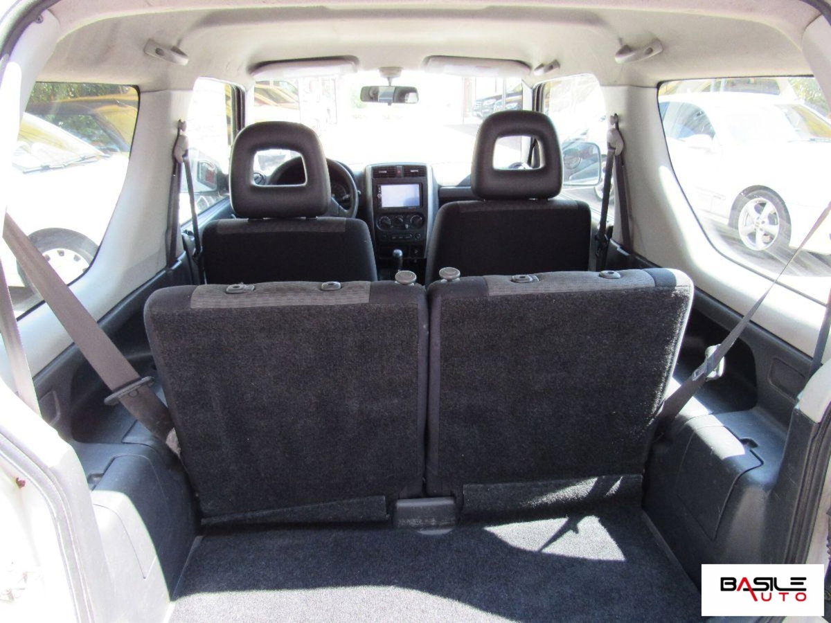 Suzuki Jimny 1.5 DDiS cat 4WD (9)