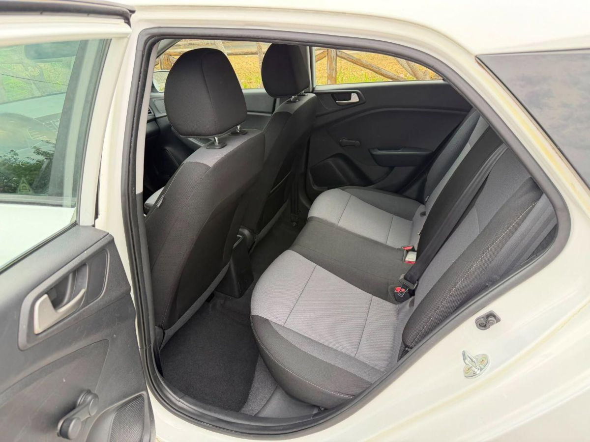Hyundai i20 1.2 5 porte Connectline (7)