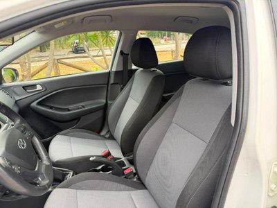 Hyundai i20 1.2 5 porte Connectline (8)