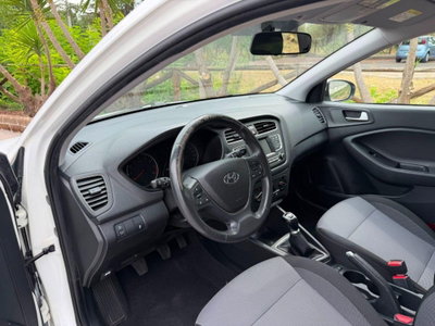 Hyundai i20 1.2 5 porte Connectline (9)