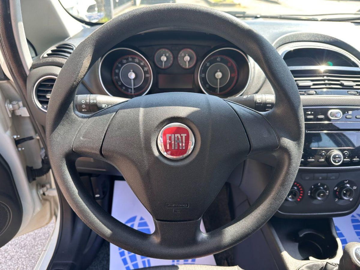 Fiat Punto 1.3 MJT II 75 CV 5 porte Street (12)