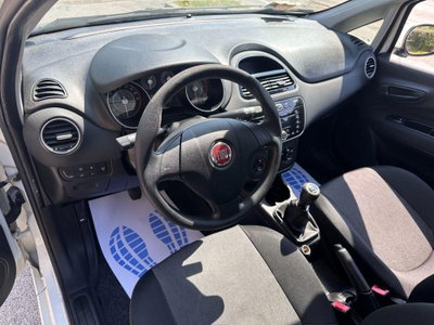 Fiat Punto 1.3 MJT II 75 CV 5 porte Street (9)