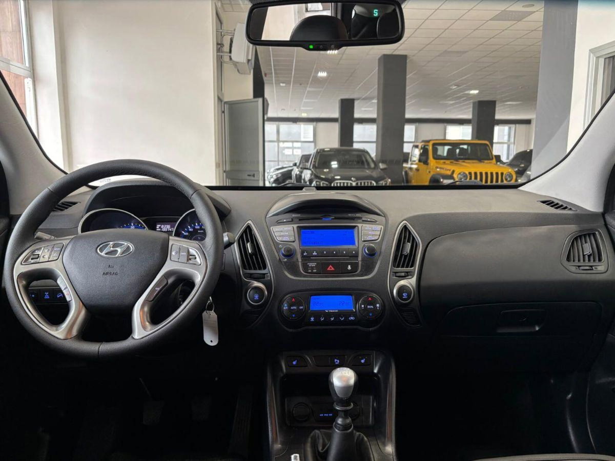 Hyundai ix35 2.0 CRDi 4WD Comfort (12)