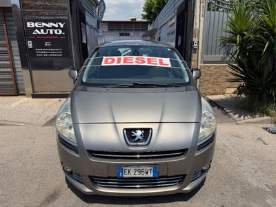 Peugeot 5008 1.6 HDi 112CV Allure usata