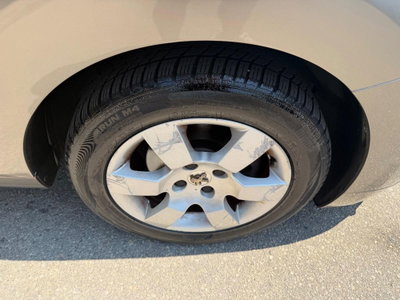 Peugeot 5008 1.6 HDi 112CV Allure (7)