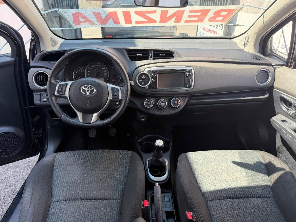 Toyota Yaris 16V cat 5 porte (10)