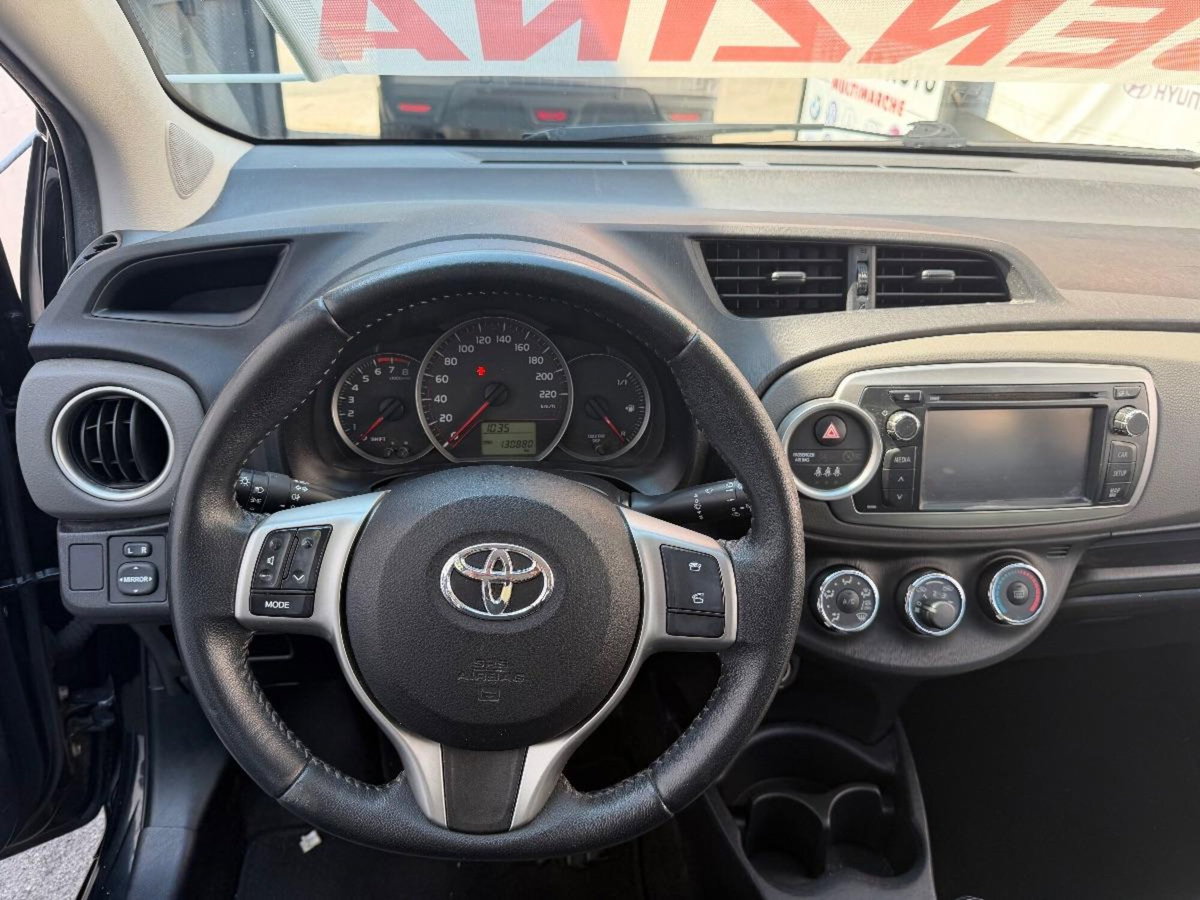 Toyota Yaris 16V cat 5 porte (11)