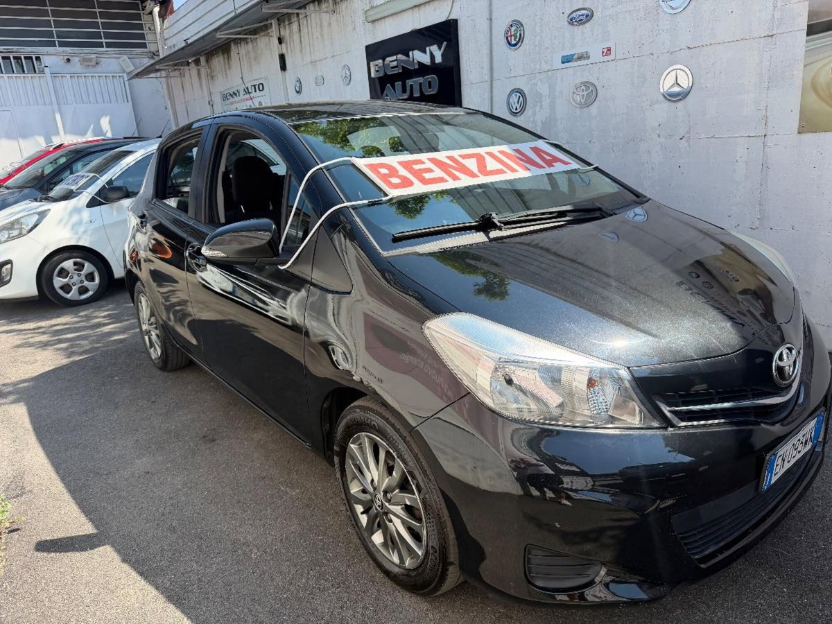 Toyota Yaris 16V cat 5 porte (2)