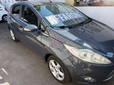Ford Fiesta 1.2 60CV 5 porte Titanium (2)