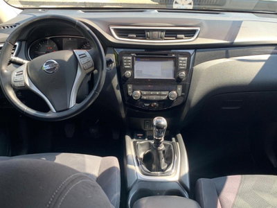 Nissan X-Trail 1.6 dCi 2WD Tekna (16)