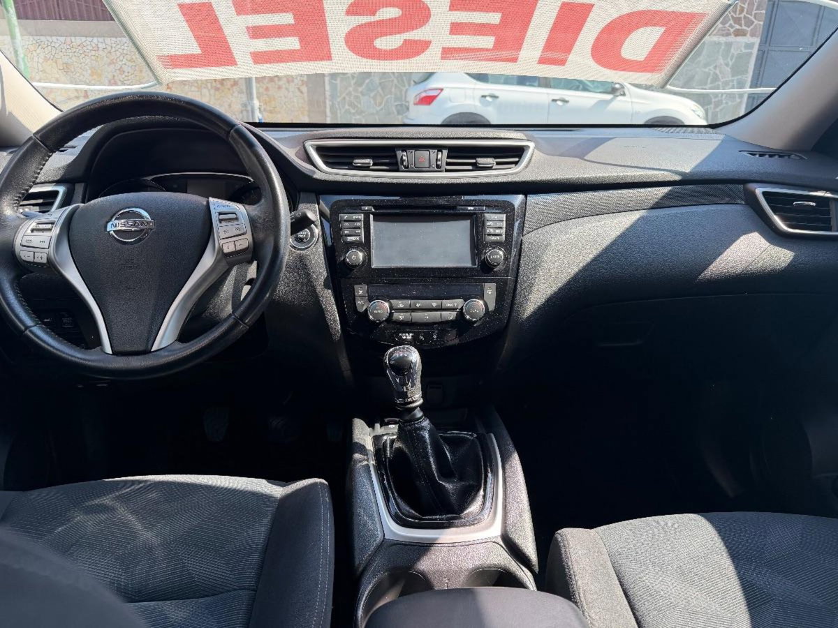 Nissan X-Trail 1.6 dCi 2WD Tekna (9)