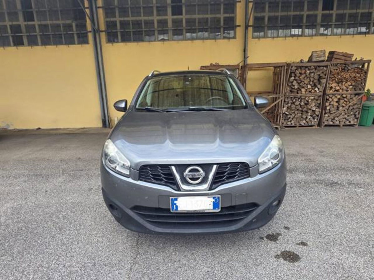 Nissan Qashqai 1.5 dCi DPF Tekna (2)