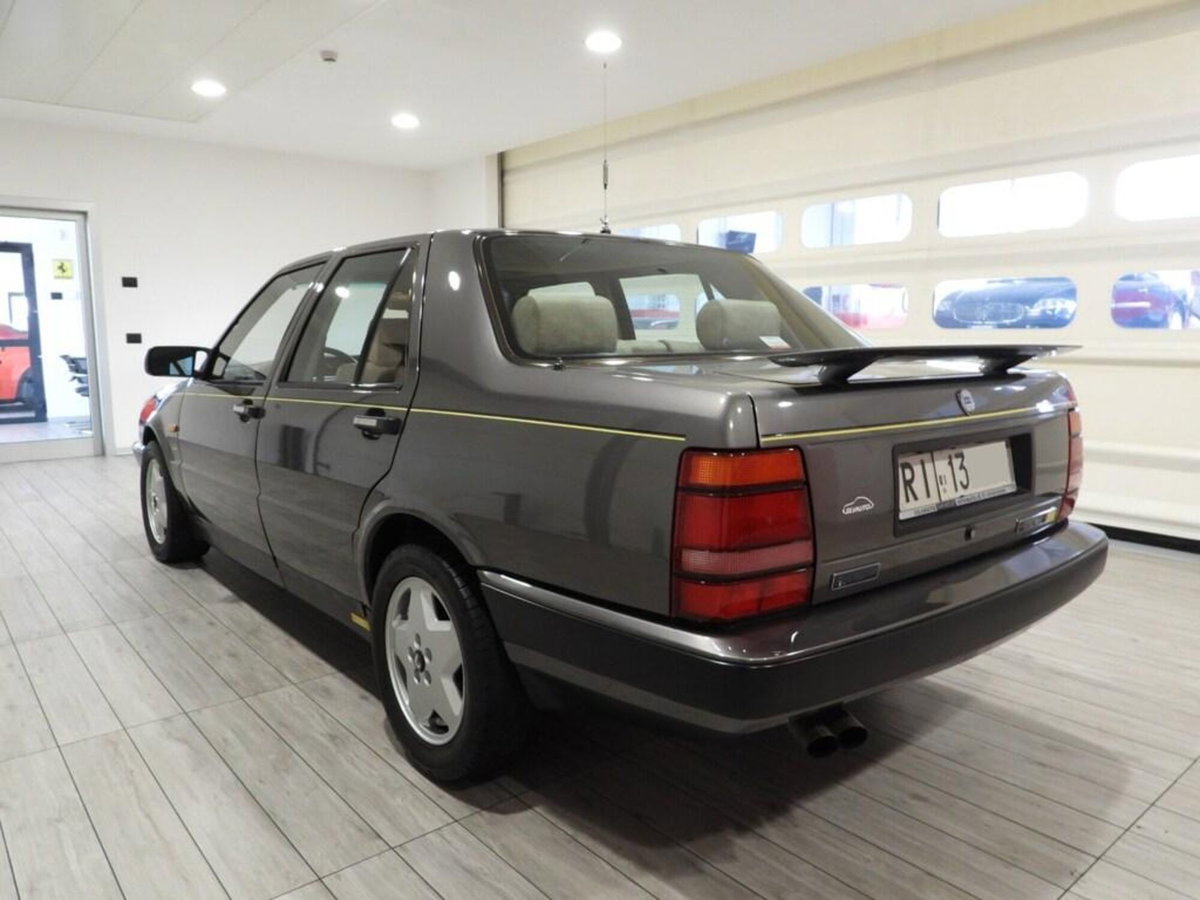 Lancia Thema 8.32 (3)
