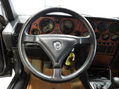 Lancia Thema 8.32 (6)