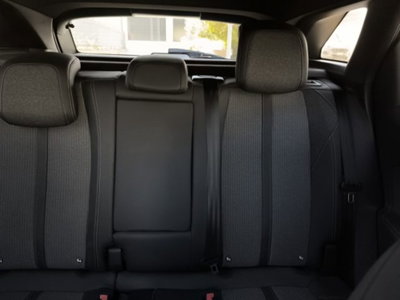 Peugeot 3008 BlueHDi 130 S&S EAT8 Allure Pack (16)
