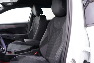 Volkswagen T-Roc 1.5 tsi R-Line dsg (11)
