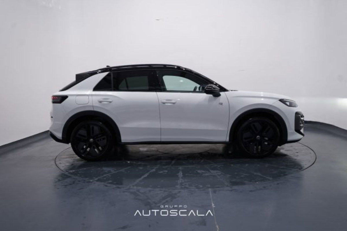 Volkswagen T-Roc 1.5 tsi R-Line dsg (7)